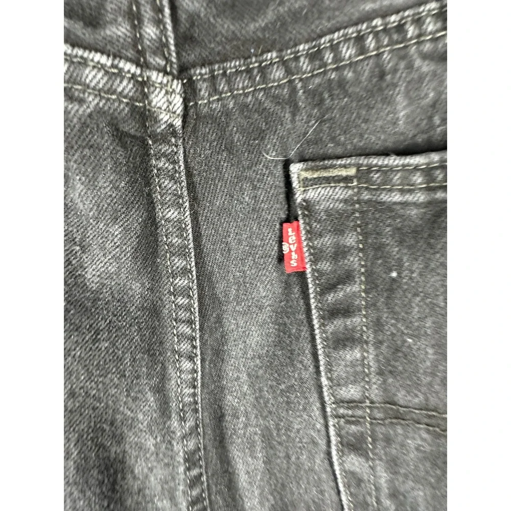 Levis fly versatile